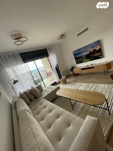 יעקב טהון 13