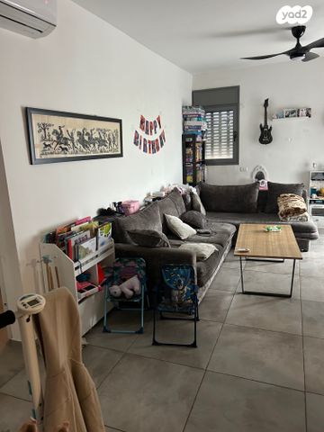 דירה, מורן 11, שיכון עובדים, טבריה