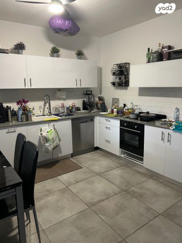 דירה, מורן 11, שיכון עובדים, טבריה