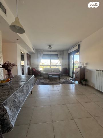 דירה, ניסן הרפז, בית הכרם, רמת בית הכרם, ירושלים