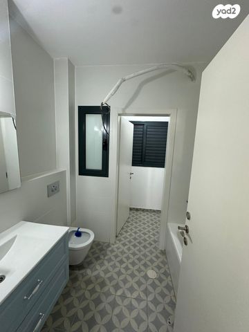 דירה, הרב מרדכי אליהו 24, כרמי הנדיב, אחוזת רוטנר, קרית מלאכי