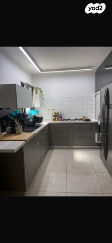 דירת גן, מודיעין מכבים רעות