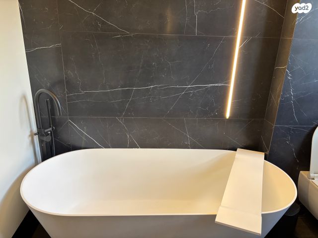 בית פרטי/ קוטג', בית דגן, בית דגן