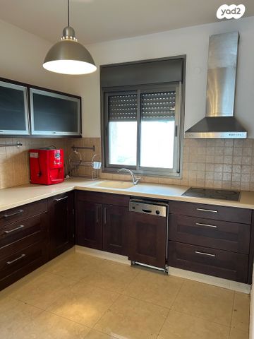 גג/ פנטהאוז, מורן, שיכון עובדים, טבריה