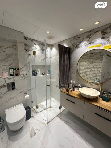 דירה, ז'בוטינסקי 6, עצמאות יוספטל, בת ים