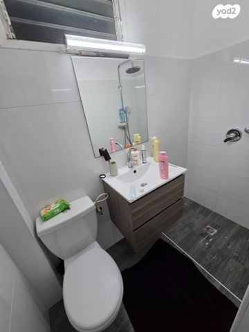 גג/ פנטהאוז, בעל שם טוב, מרכז העיר, קרית אתא