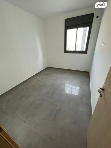 דירה, יעקב פיכמן, ח-501, חולון