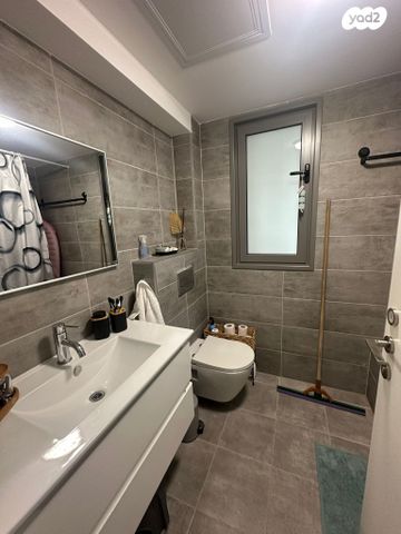 דירה, דליה רביקוביץ 8, נאות שמיר, יבנה