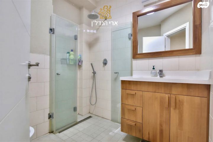 דירת גן, הדקל, אלון, עתלית