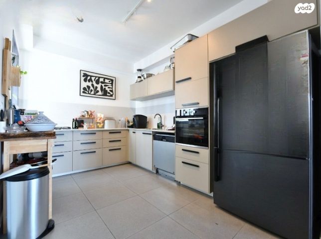 דירה, יצחק נבון, נאות אריאל שרון, קרית אונו