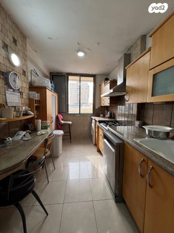 דירה, שדרות העצמאות 77, הגבול רוטשילד, בת ים