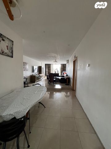 דירה, שדרות העצמאות 77, הגבול רוטשילד, בת ים