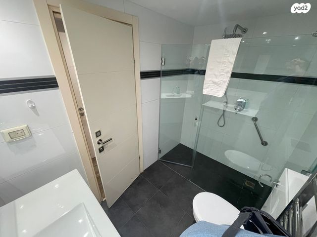 דירה, דוד המלך 14, טלביה, קוממיות, ירושלים