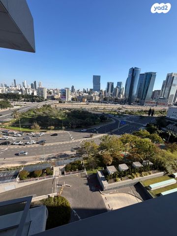 ניסים אלוני 