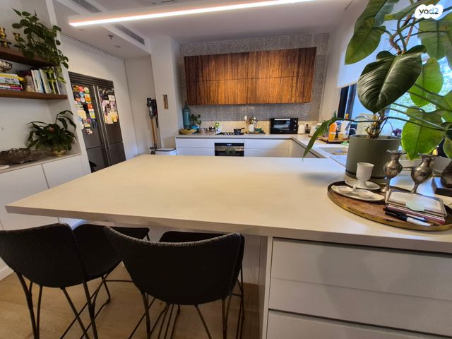 דירה, קניוק יורם, גני שרונה, קרית הממשלה, תל אביב יפו