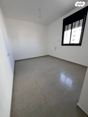 דירה, חיטה, הבוסתנים, שדרות