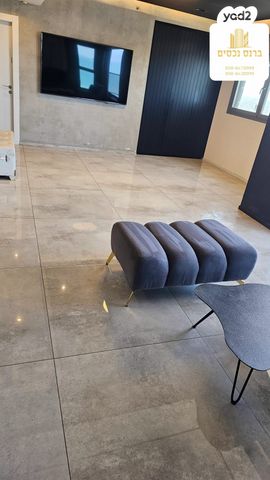 דירה, יצחק שדה, דרום מערב ותיק, בת ים