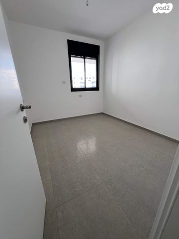 דירה, חיטה, הבוסתנים, שדרות