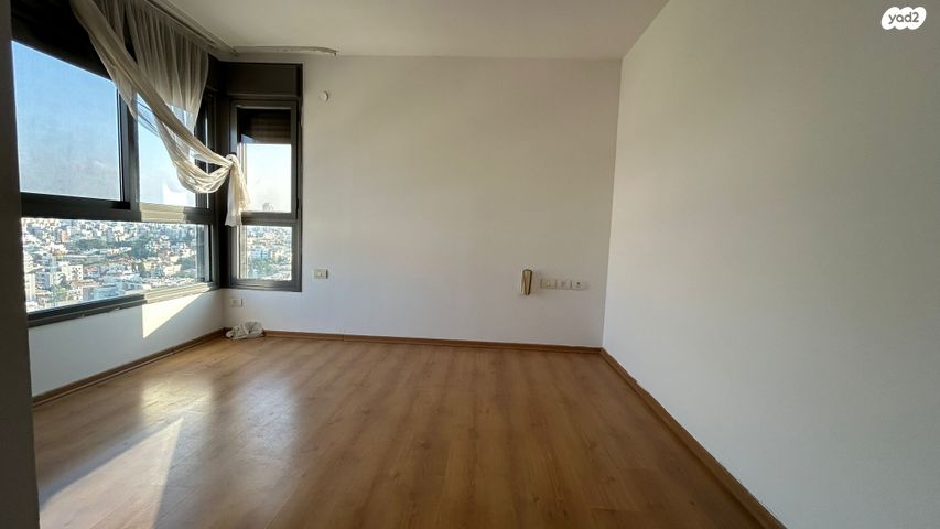 דירה, שכונת יהלום, מרכז העיר ב, רמת גן