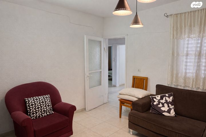 דו משפחתי, מגדיאל, הוד השרון