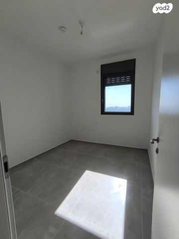 דירה, החלוץ, מורשה, רמת השרון