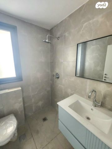 דירה, הרא"ה 153, עליות, רמת גן