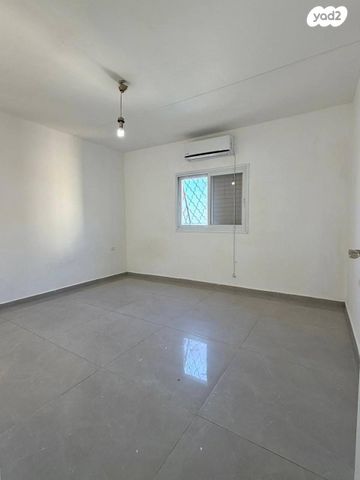 דירה, פנחס לבון 1, קרית ים ד', קרית ים