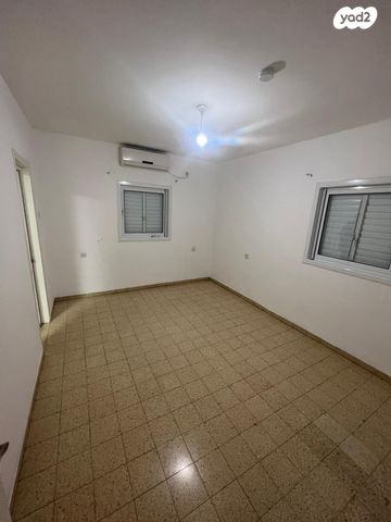 דירה, הרב הרצוג, תל גנים, גבעתיים