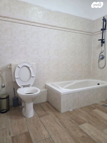 דירה, שיכון ב, טבריה