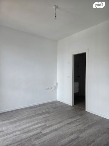 דירה, ראול ולנברג, נווה שרת, תל אביב יפו