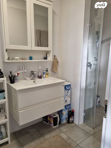 דירה, יונה ואליעזר נלקין 2, כפר סבא הירוקה, כפר סבא