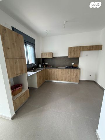 דר' ישראל בורגנסקי 