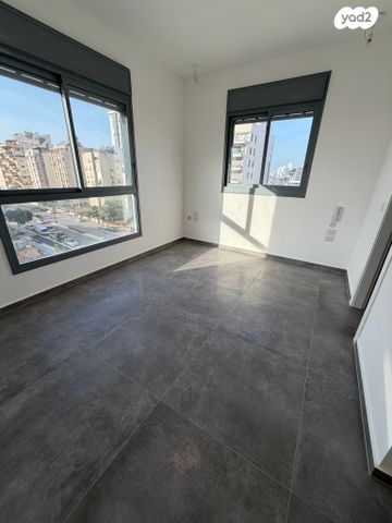 דירה, דר' ישראל בורגנסקי, נוף הטיילת, נתניה