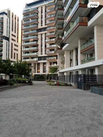 דירה, קניוק יורם, תל אביב יפו