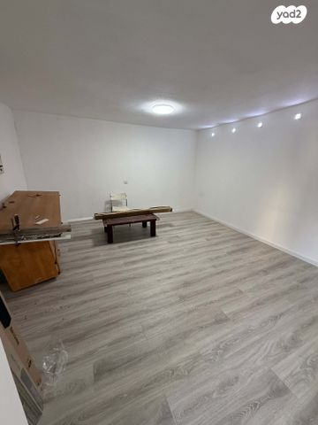 יחידת דיור, עלייה, כפר סבא