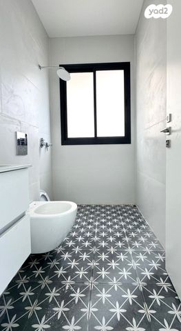 דירה, מנדלשטם 25, הצפון הישן - צפון, תל אביב יפו