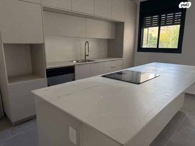 דירה, הגדוד העברי, קרית ויצמן, רעננה