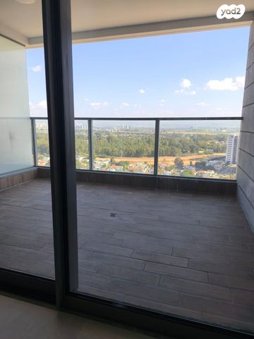 דירה, החלוץ, מורשה, רמת השרון