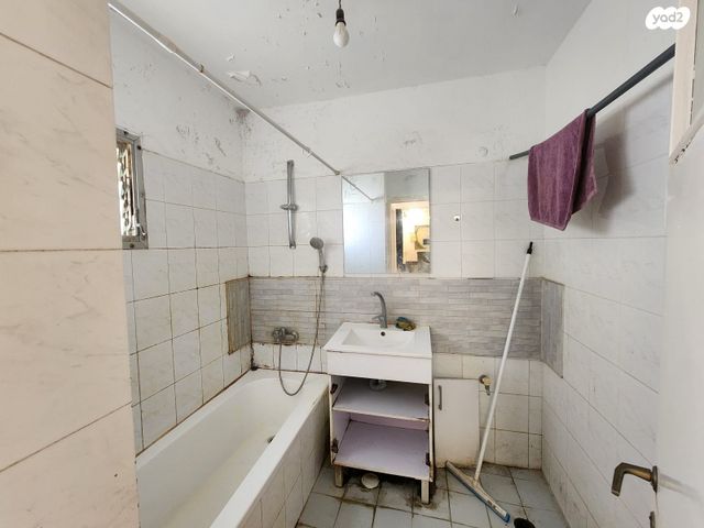 דירה, הרב מסעוד אלפסי, ברית כהונה, נתיבות