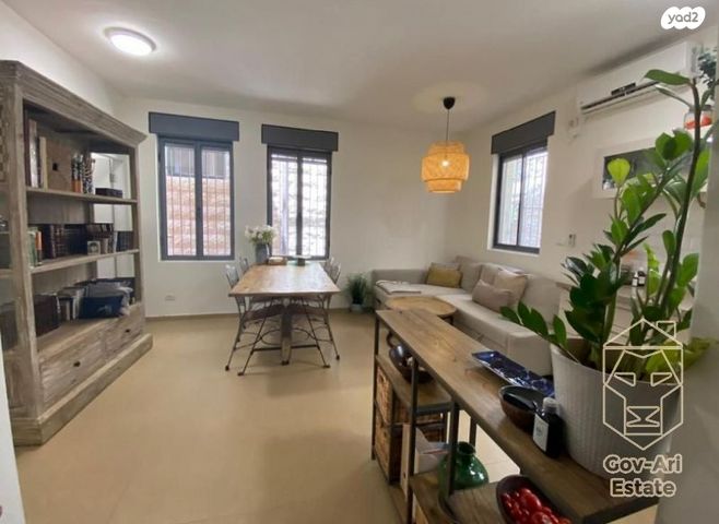 דירה, כפר ברעם, נחלאות, שערי חסד, ירושלים