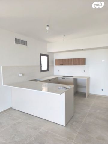 דירה, החלוץ, מורשה, רמת השרון