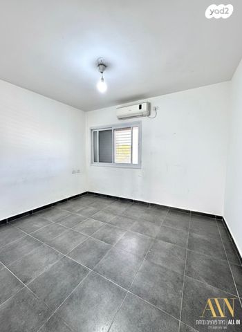 דירה, שדרות יגאל אלון 209, דימונה