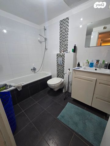 דירה, עוזי חיטמן, עיר ימים, נתניה