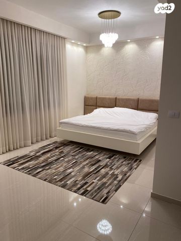 דירה, חולון