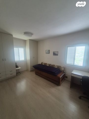 דירה, יוסף ספיר 7, רמת גן