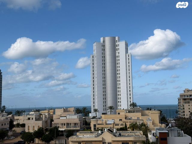 דירה, דר' ישראל בורגנסקי, נוף הטיילת, נתניה