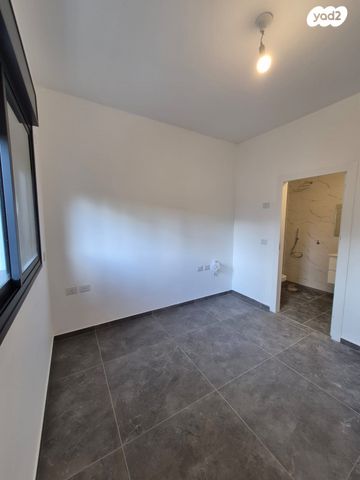 דירה, אלון, רמת השרון