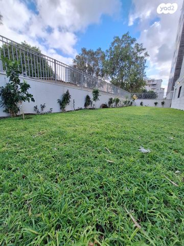 דירת גן, דרך זאב ז'בוטינסקי 8, לב המושבה / מרכז העיר, פתח תקווה