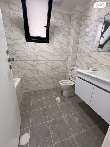 דירה, חיטה, הבוסתנים, שדרות