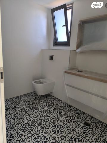 דירה, החלוץ, מורשה, רמת השרון